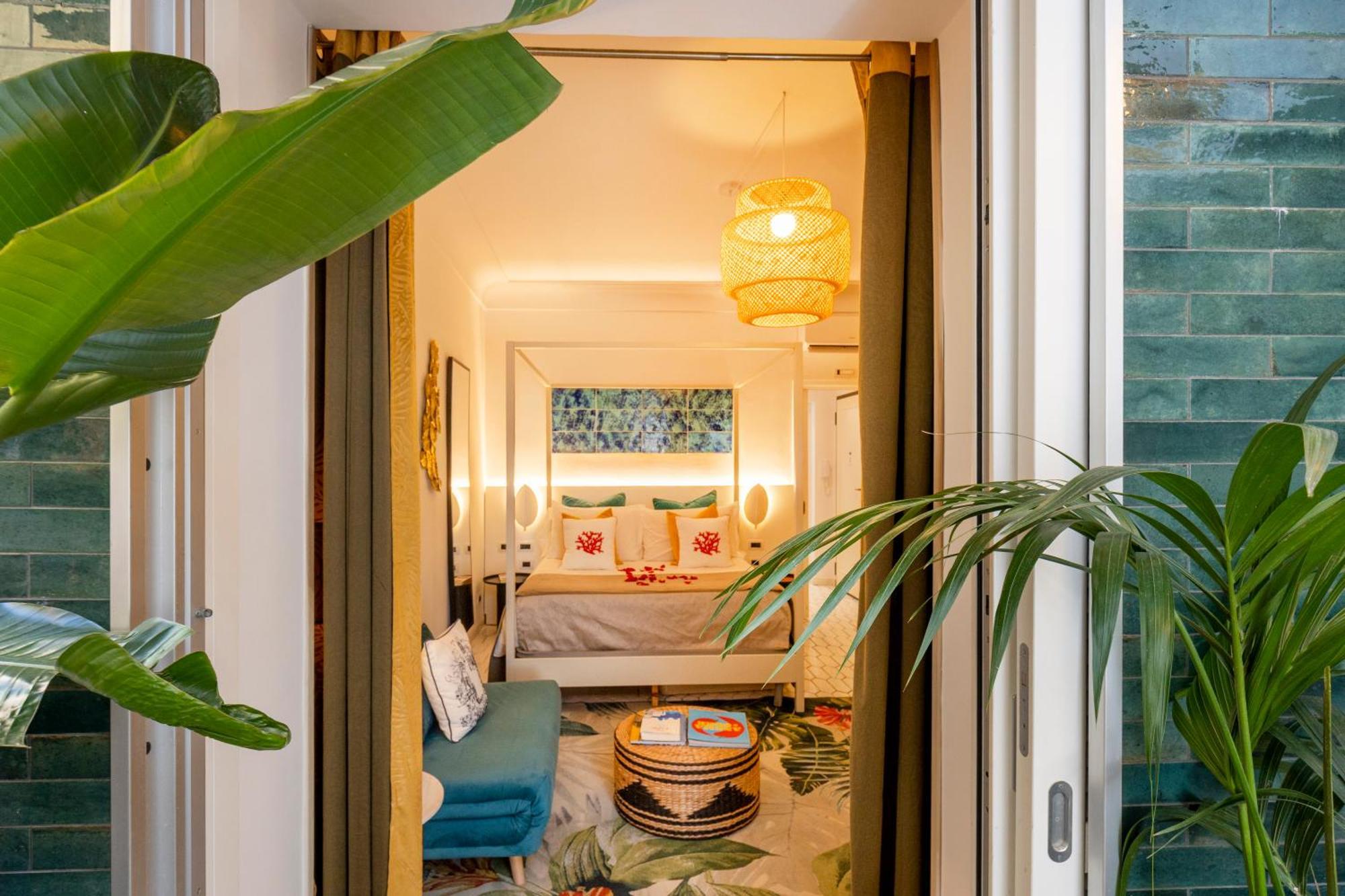 Suite Apartment Capri Con Jacuzzi In Piazzetta Eksteriør billede
